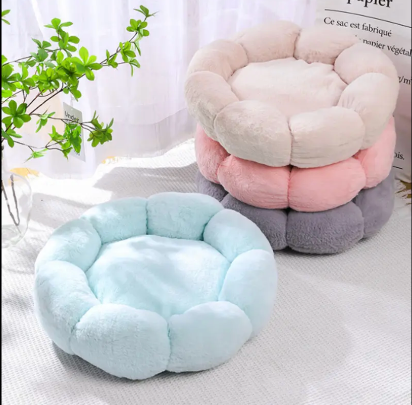 Cama "PlushNest"